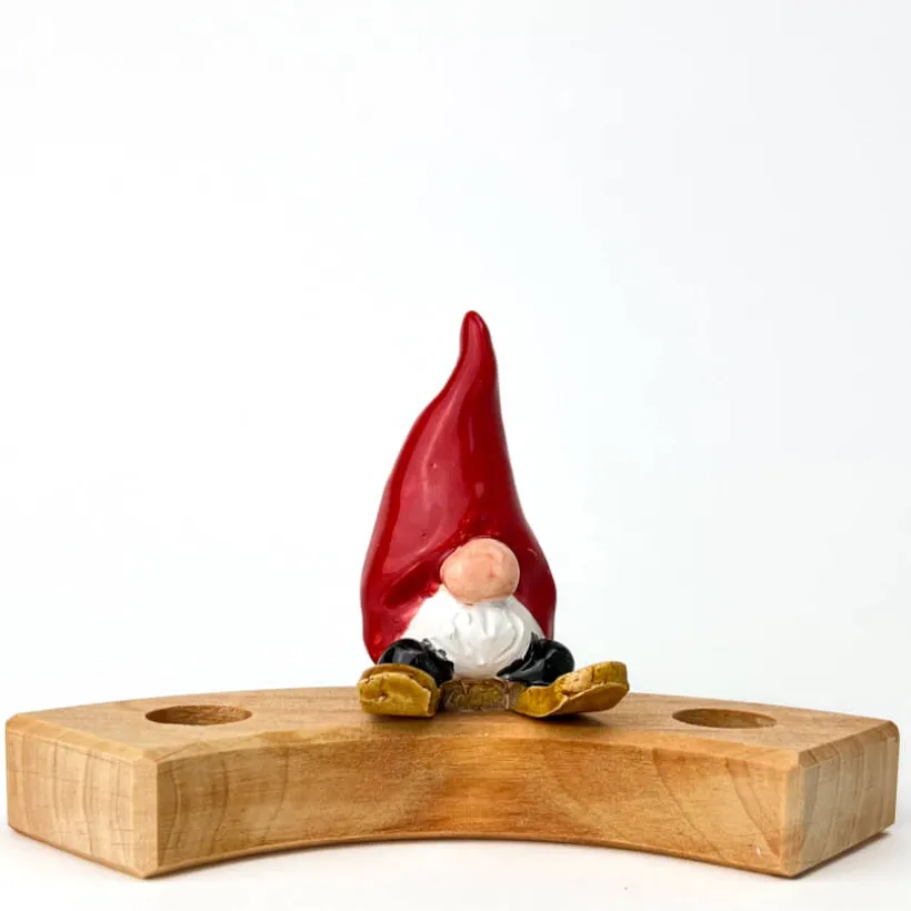 Klein dappertje Kabouter Tomte op ski’s steker