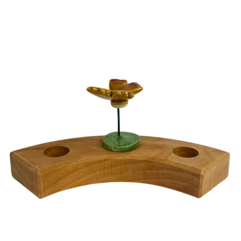 Klein dappertje Vlinder donkergeel steker